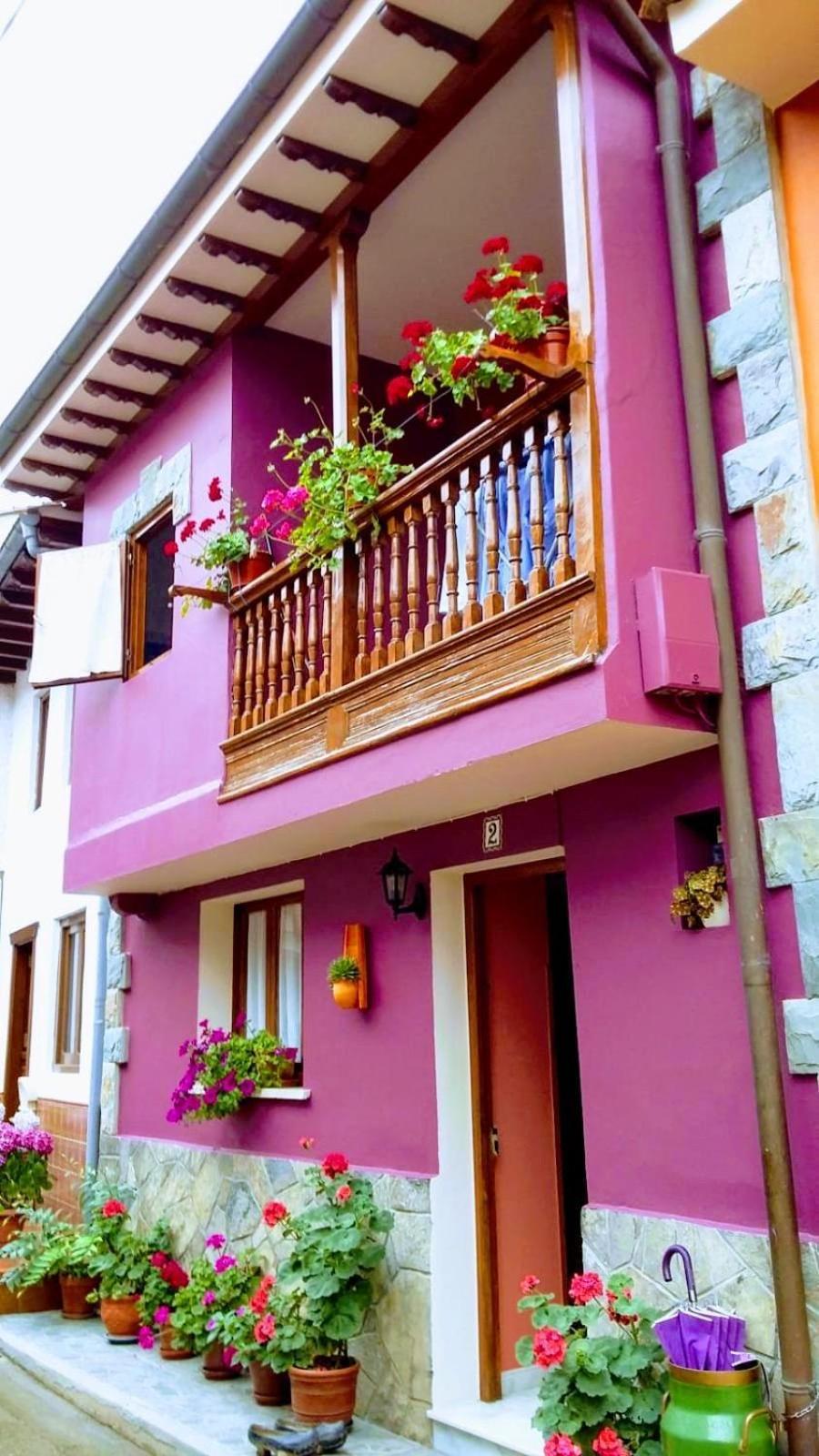 Apartamentos Rurales Los Villares Colunga Eksteriør bilde