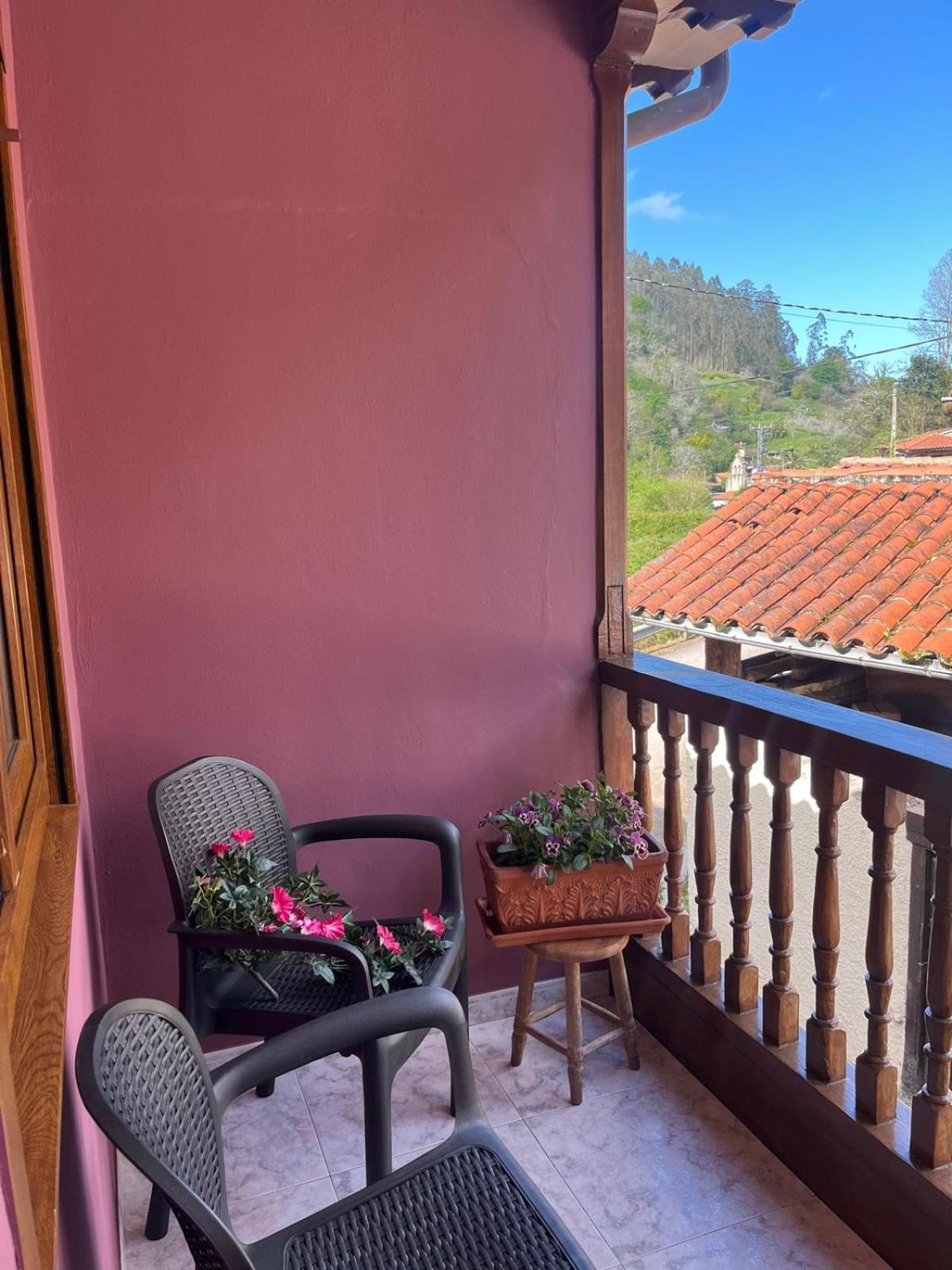 Apartamentos Rurales Los Villares Colunga Eksteriør bilde