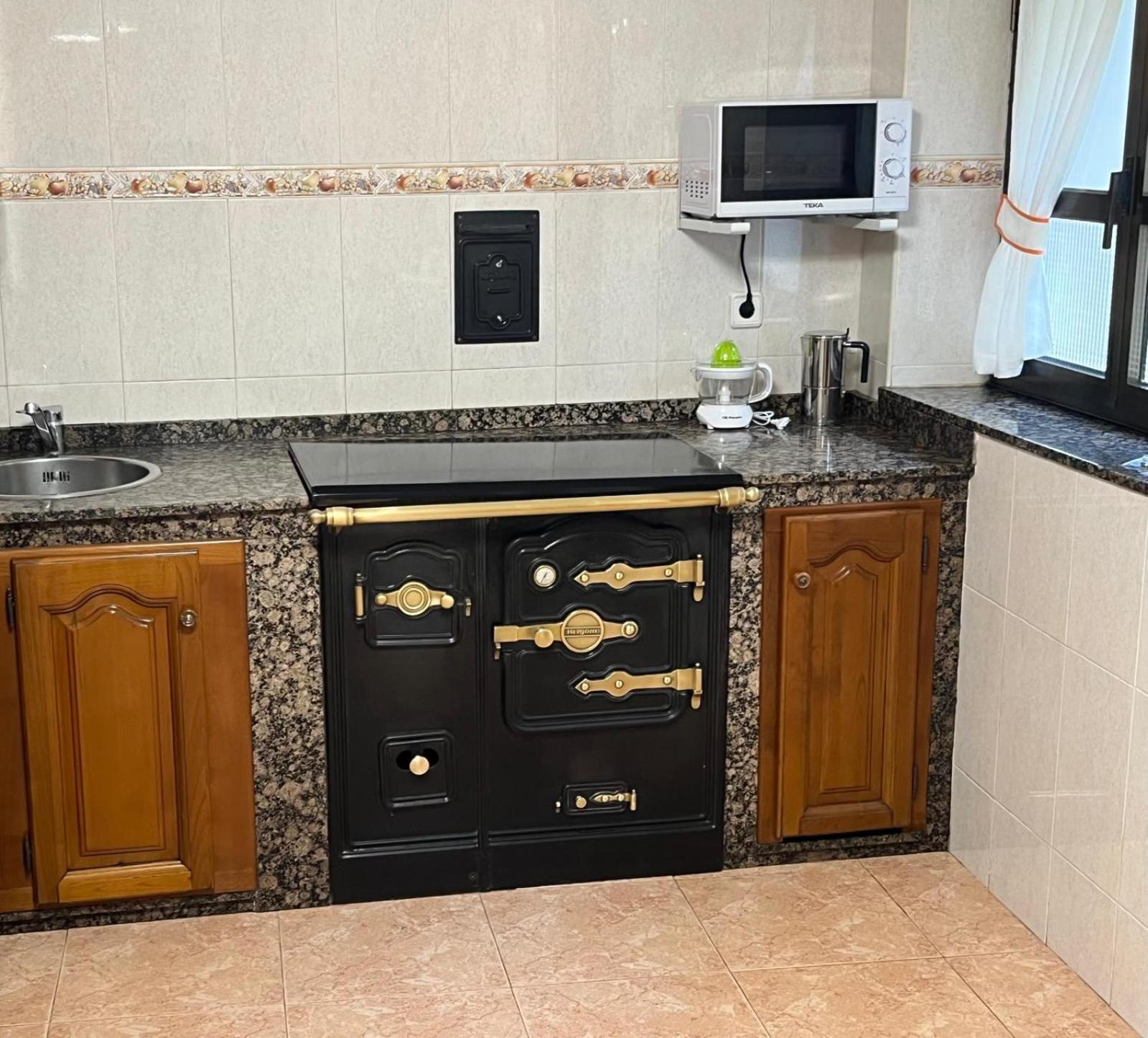 Apartamentos Rurales Los Villares Colunga Eksteriør bilde